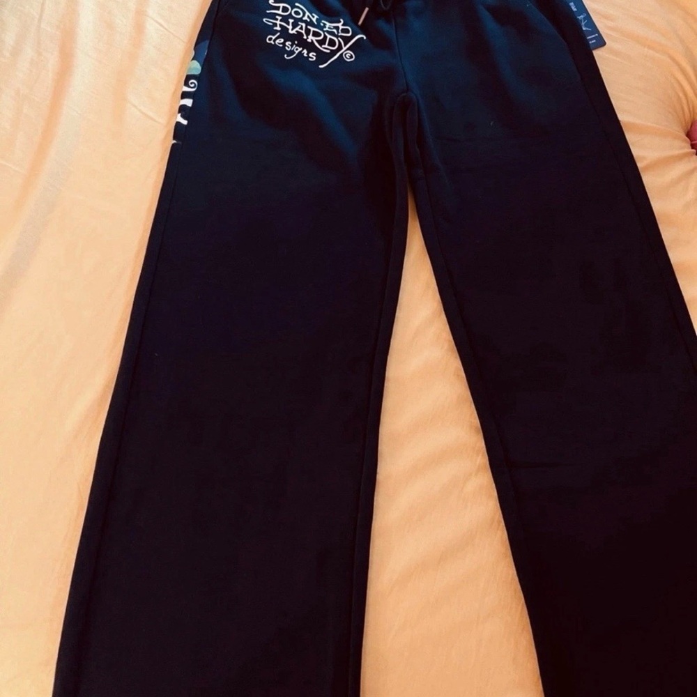 Ed Hardy Black sweatpants with graphic Design - Picture 3 of 4